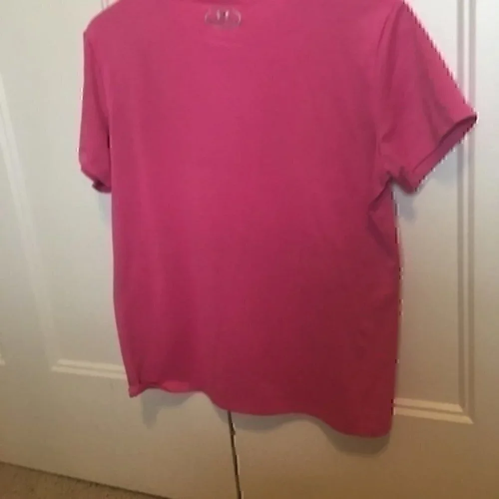 Under Armour Girls size large  T-shirt
